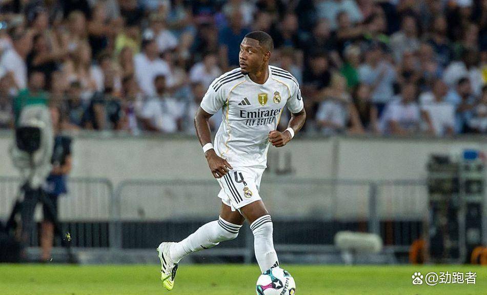 江南体育官网包含窗口期欧超杯传出新动向，拜仁慕尼黑更衣室发声，管理层表态：球迷炸锅，团队化学反应显著的词条